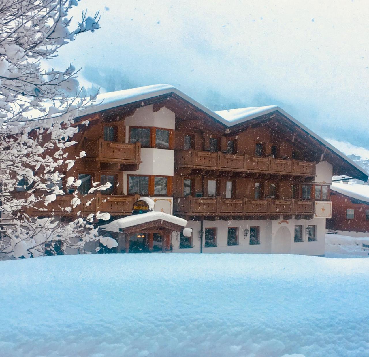 Готель Stacklerhof Нойштіфт-ім-Штубайталь Екстер'єр фото
